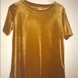 Old Navy goldenrod yellow velvet t-shirt 💛